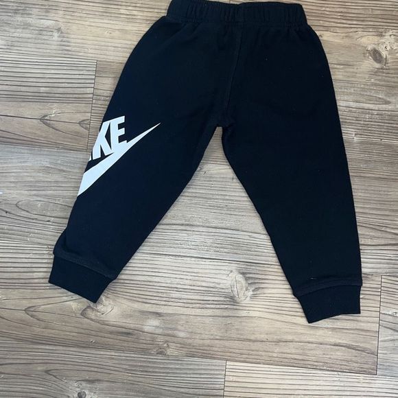 Nike Toddler Sweatpants - Picture 3 of 3